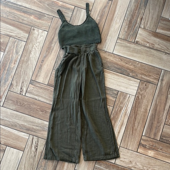 aerie Pants - Aerie olive green set
